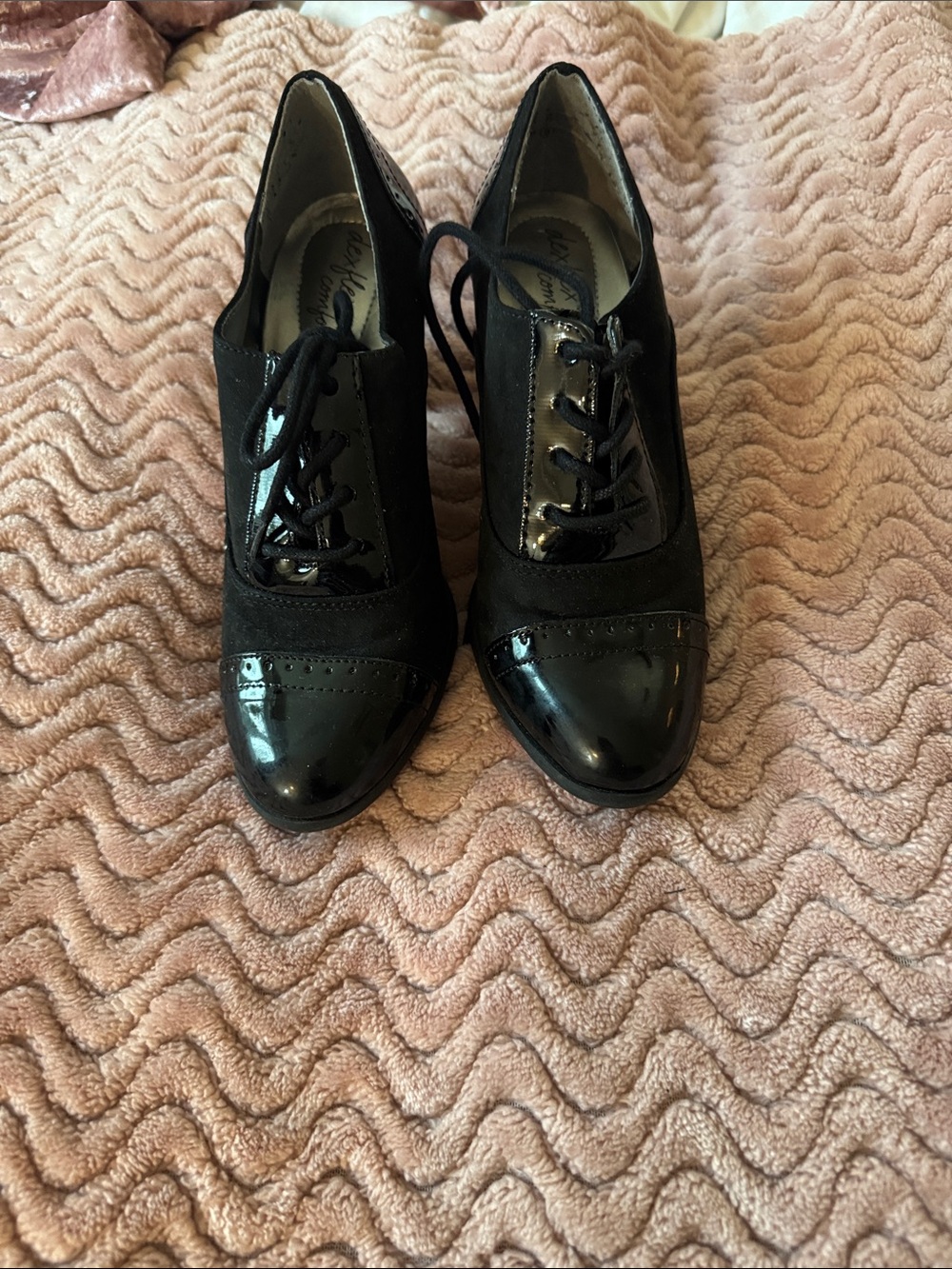 dexflex comfort Black Lace-Up Oxford Ankle Boots